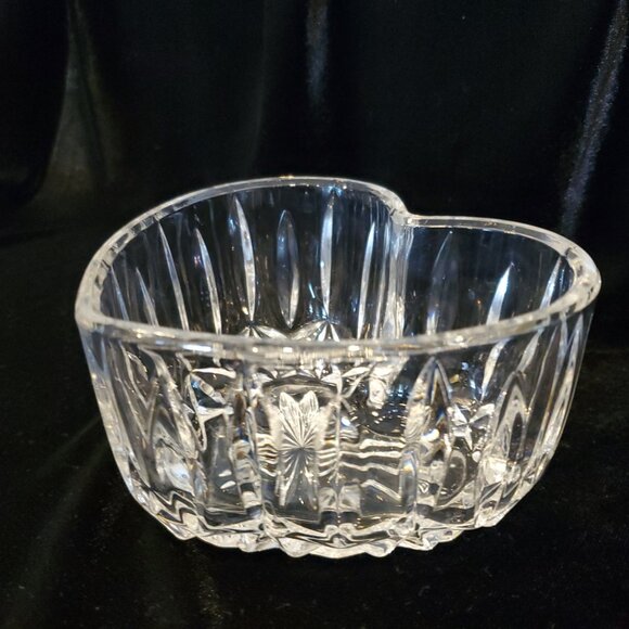 Heart Shaped Glass Candy Dip Condiment Bowl with Embossed Designs - Picture 2 of 4